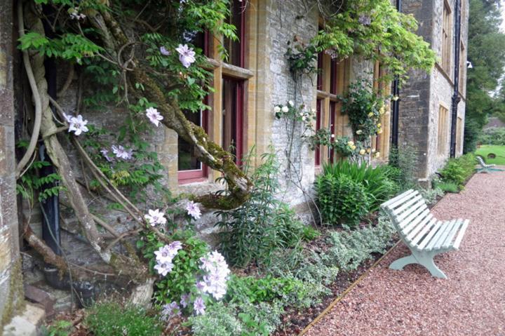 Huntsham Court Exterior foto