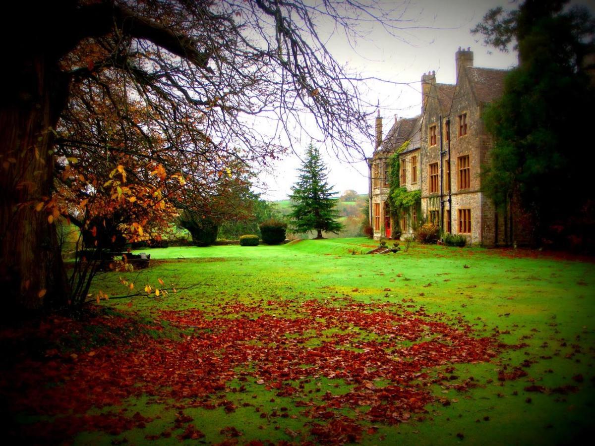 Huntsham Court Exterior foto
